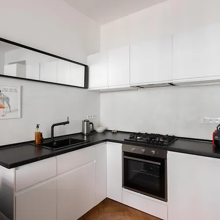 Διαμέρισμα Gallery Design Apartment In Trendy Holesovice Area *