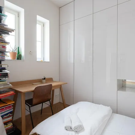 Gallery Apartment *