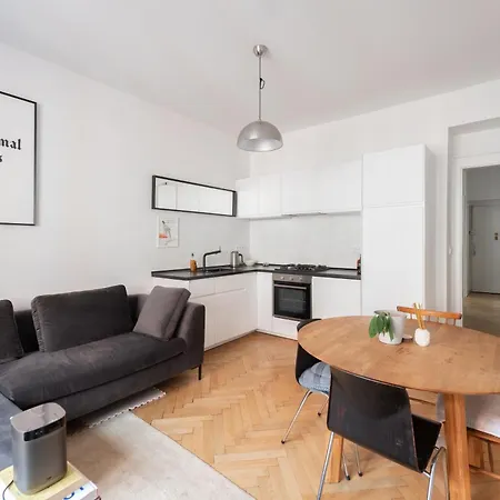 Διαμέρισμα Gallery Design Apartment In Trendy Holesovice Area